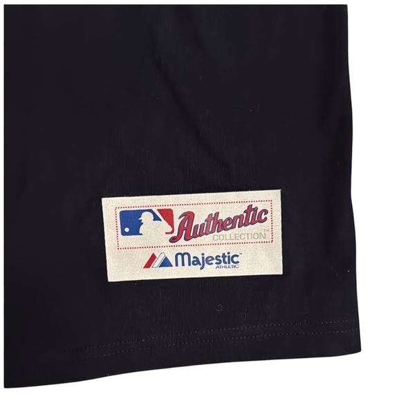 Majestic New York Yankees Dark Blue Tee - Picture 4 of 10